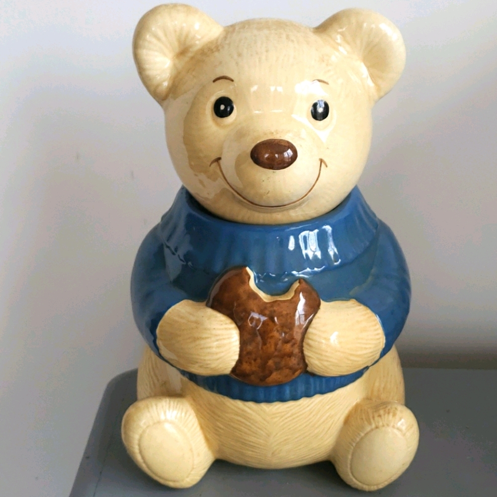 Vintage bear cookie jar